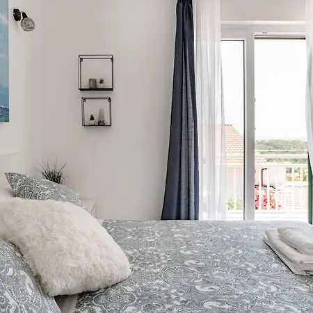 Sunny New Hideaway Near The On The Island Of Hvar Daire *