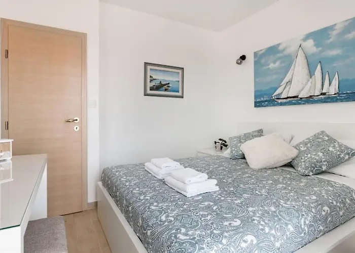 Sunny New Hideaway Near The On The Island Of Hvar